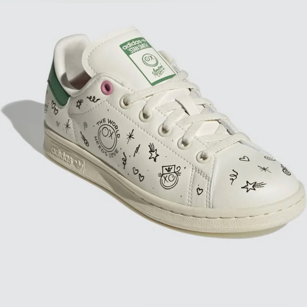 André Saraiva x adidas Stan Smith Big Kid 'The World Needs Love' - Picture 3 of 9